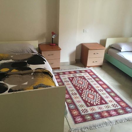 Nina Guest House Tiranë Ngoại thất bức ảnh