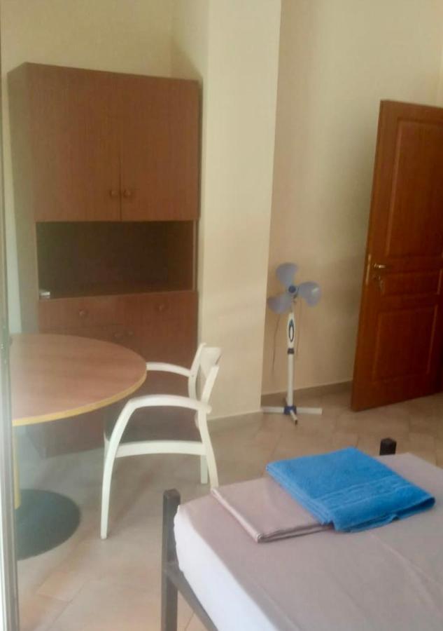 Nina Guest House Tiranë Ngoại thất bức ảnh