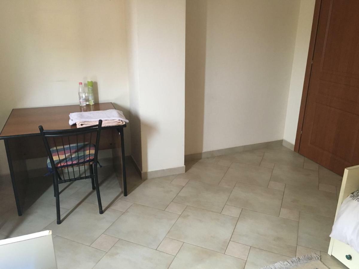 Nina Guest House Tiranë Ngoại thất bức ảnh
