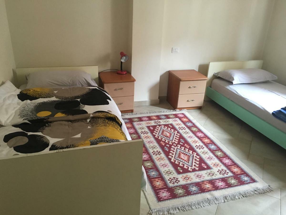 Nina Guest House Tiranë Ngoại thất bức ảnh